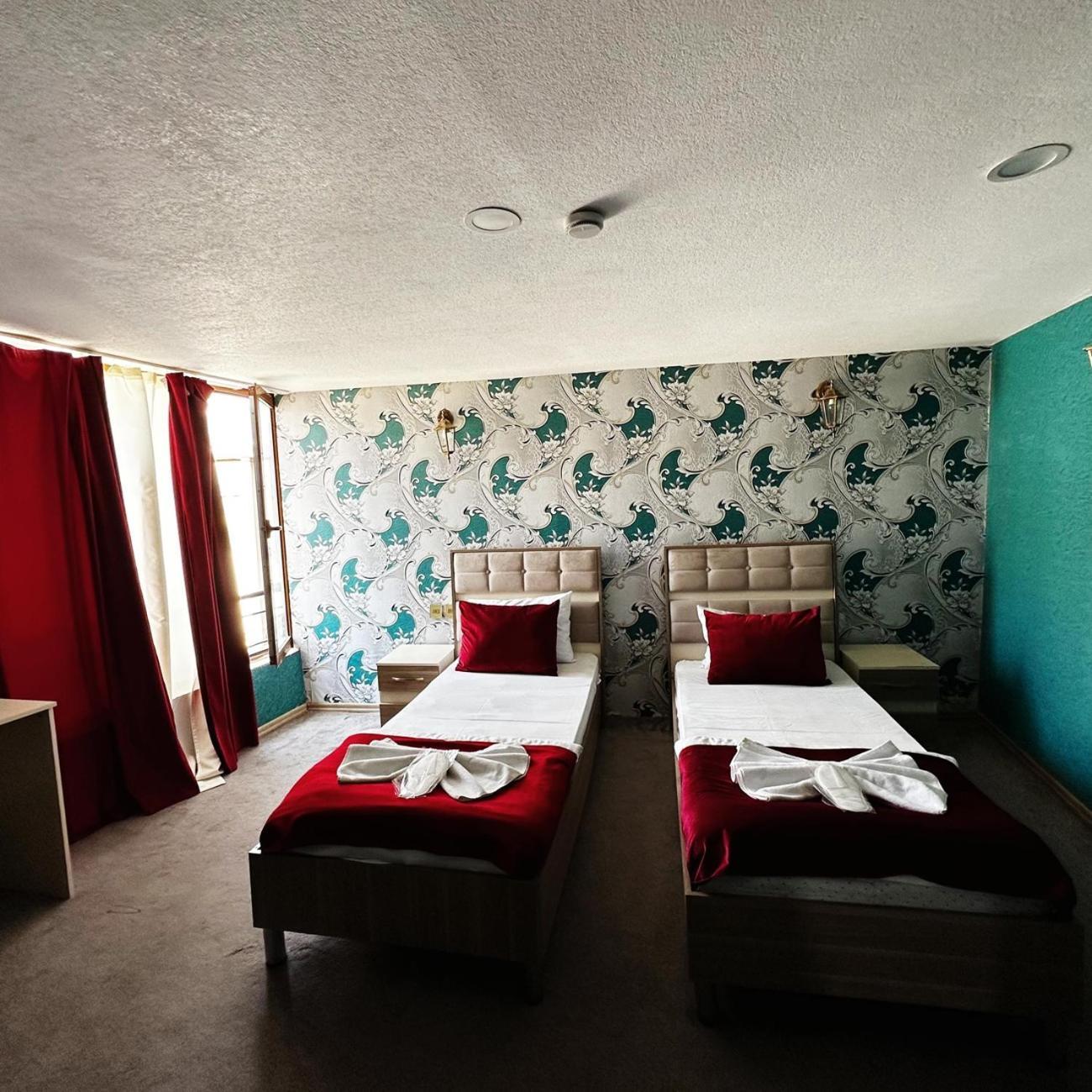 Avi Hotel บากู ภายนอก รูปภาพ