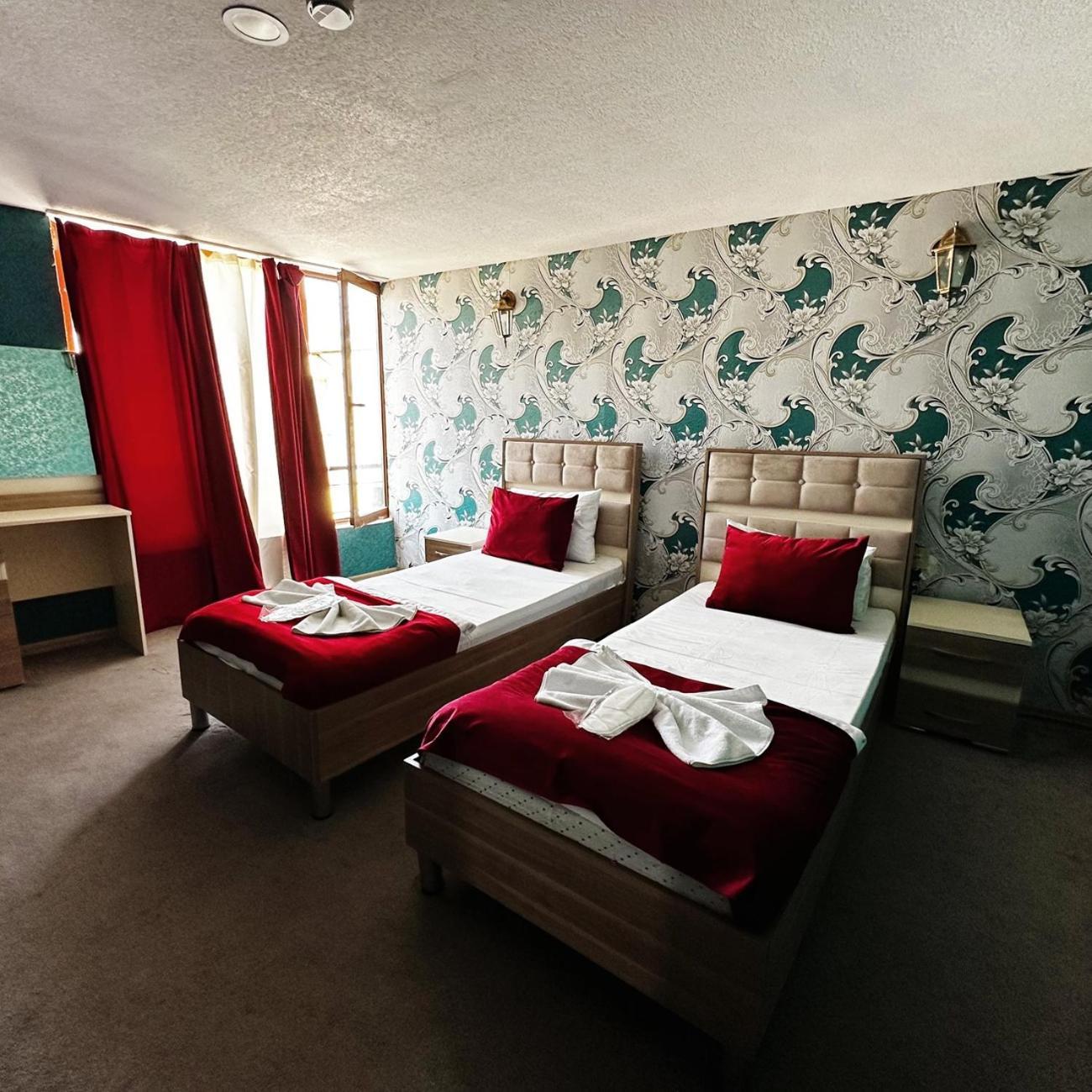 Avi Hotel บากู ภายนอก รูปภาพ