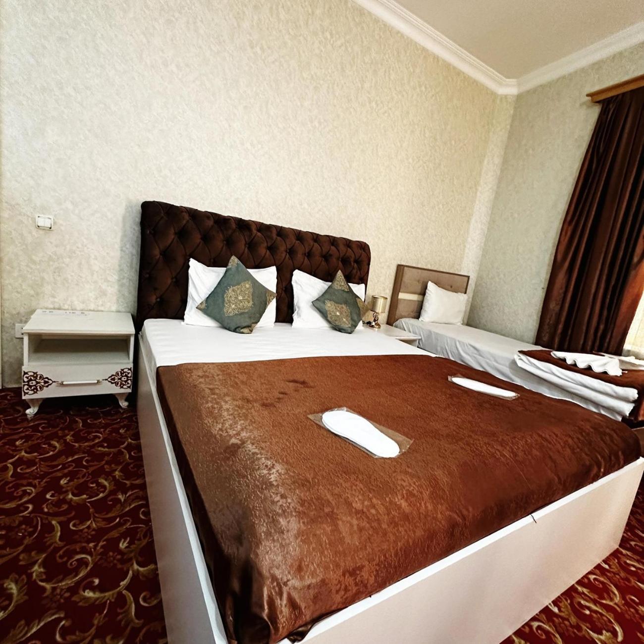 Avi Hotel บากู ภายนอก รูปภาพ
