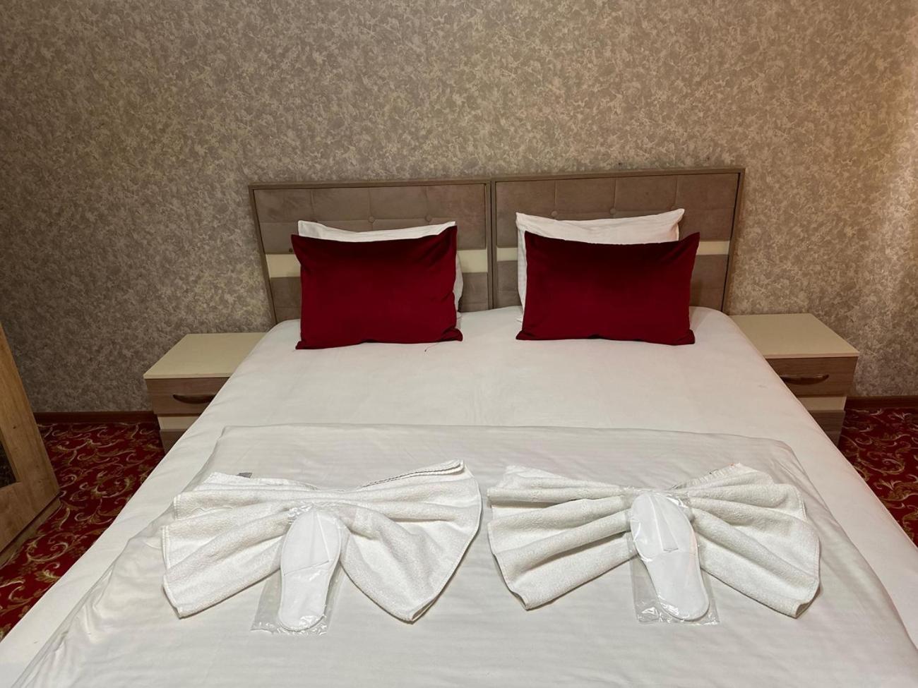 Avi Hotel บากู ภายนอก รูปภาพ