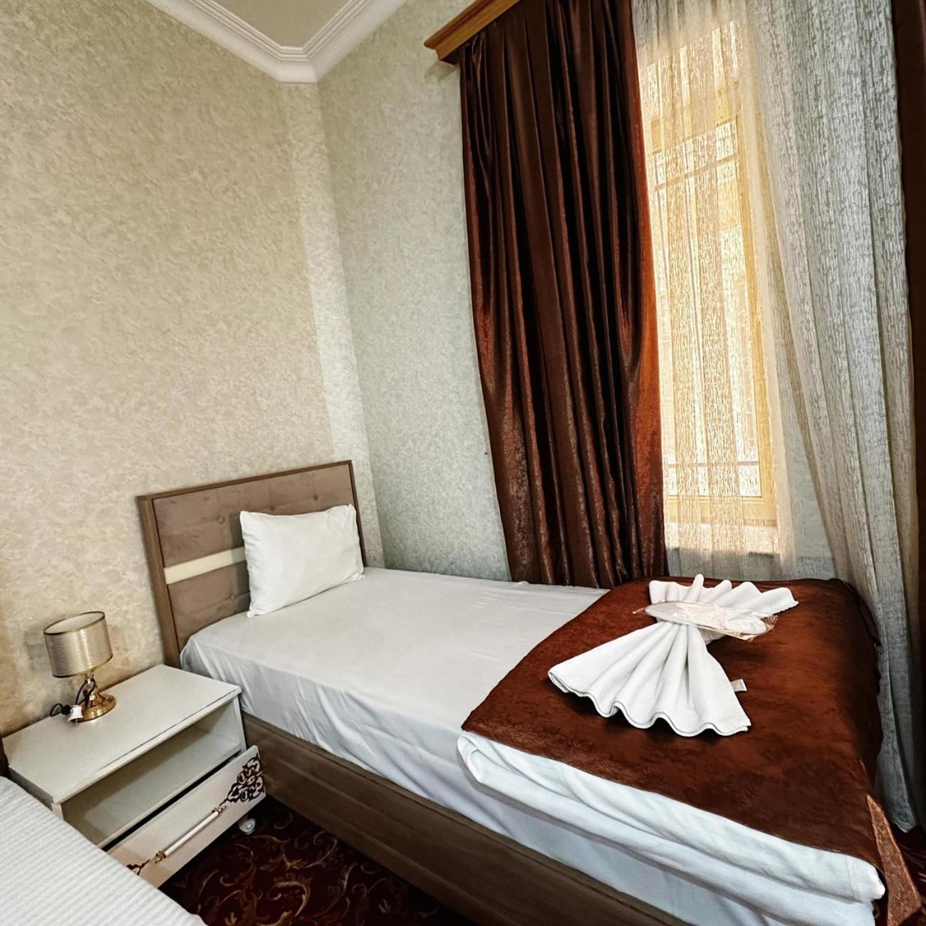 Avi Hotel บากู ภายนอก รูปภาพ