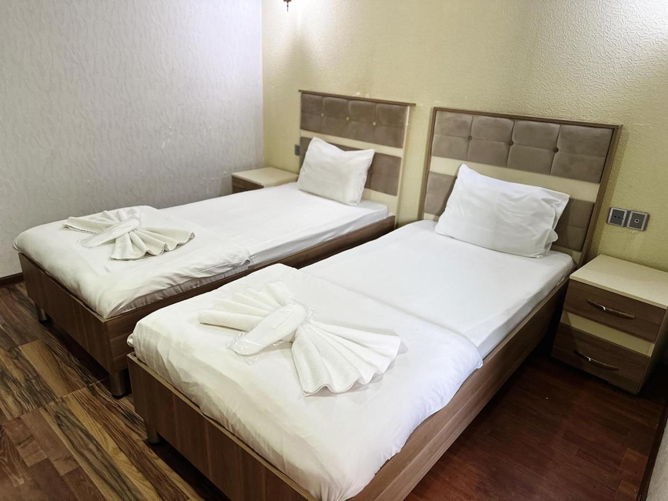 Avi Hotel บากู ภายนอก รูปภาพ