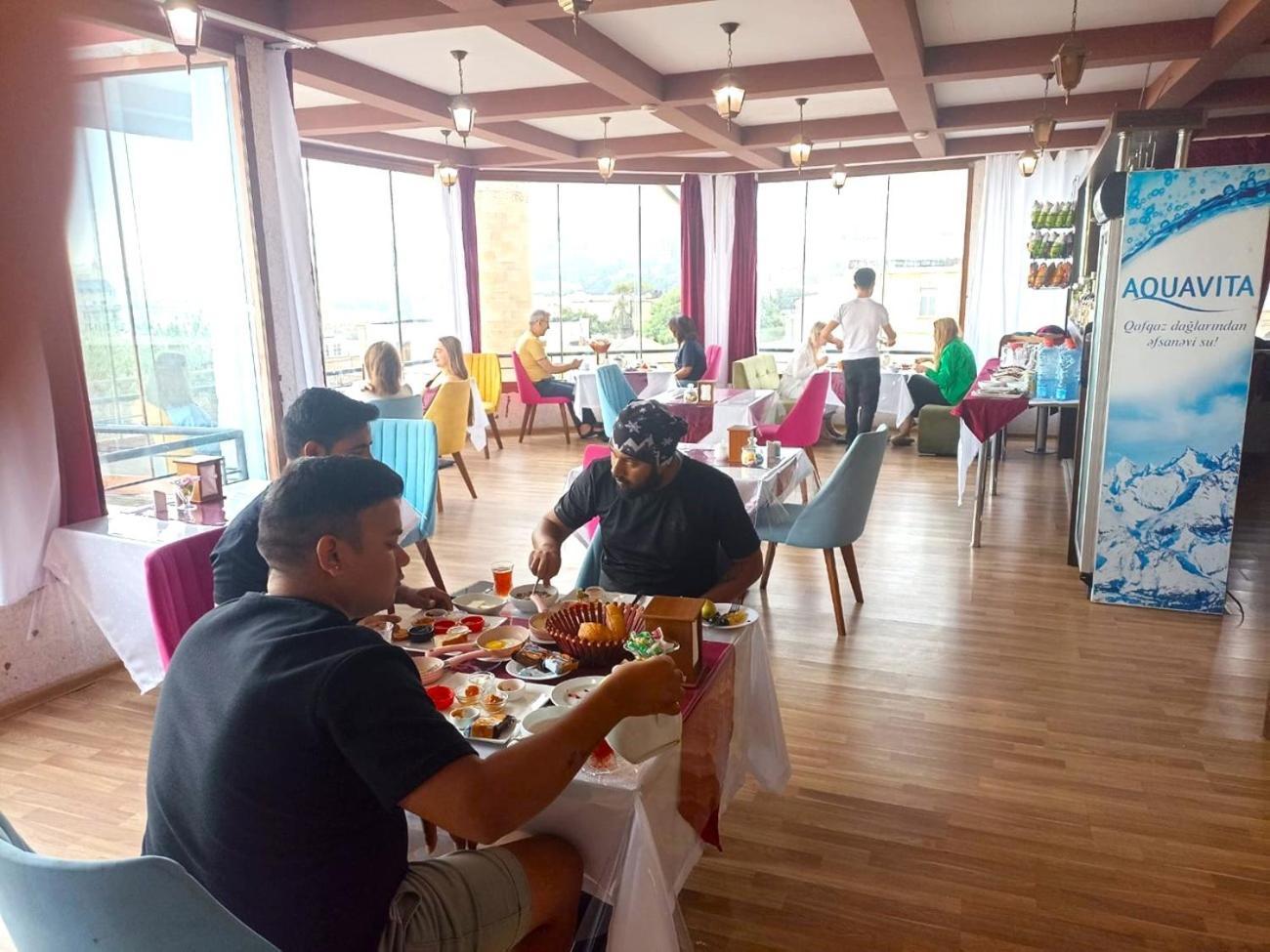 Avi Hotel บากู ภายนอก รูปภาพ