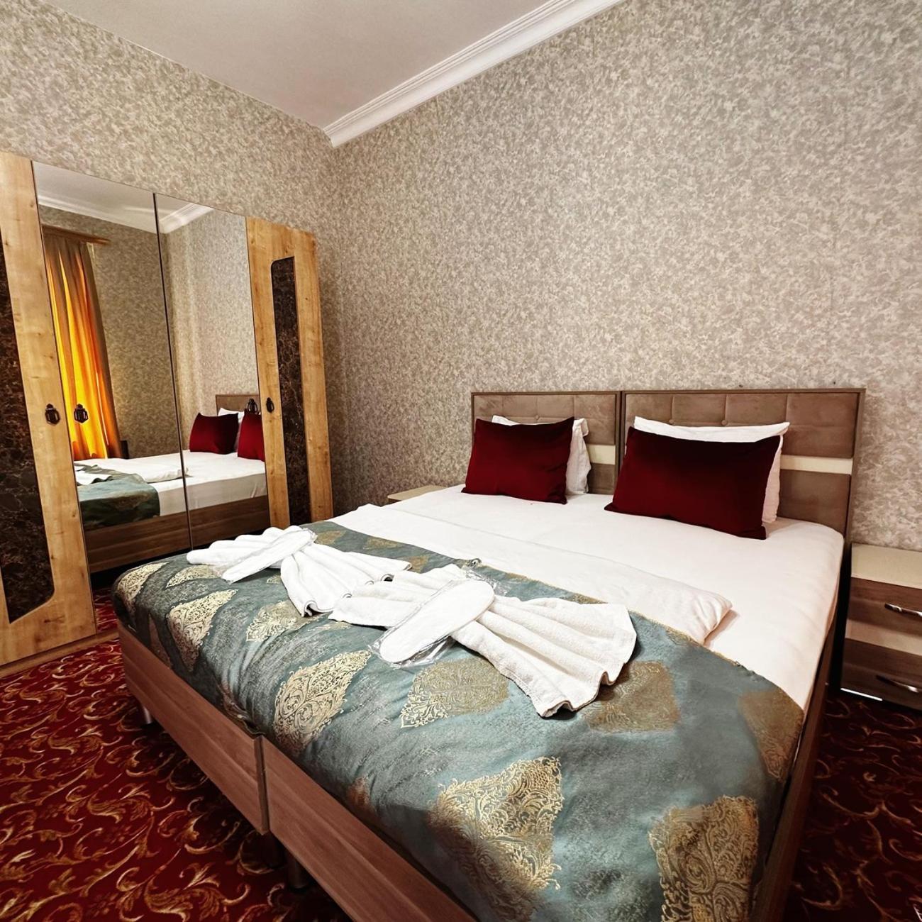 Avi Hotel บากู ภายนอก รูปภาพ